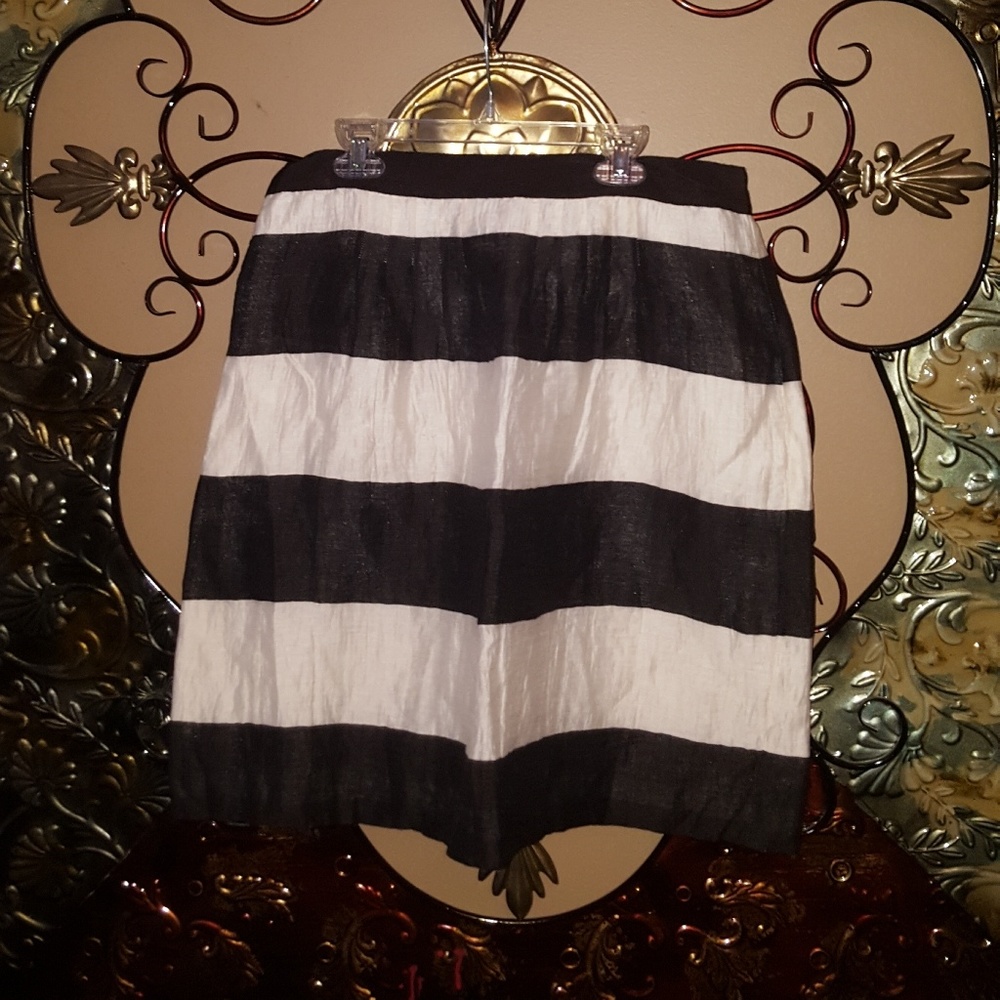 Ann Taylors LOFT size 8 skirt
